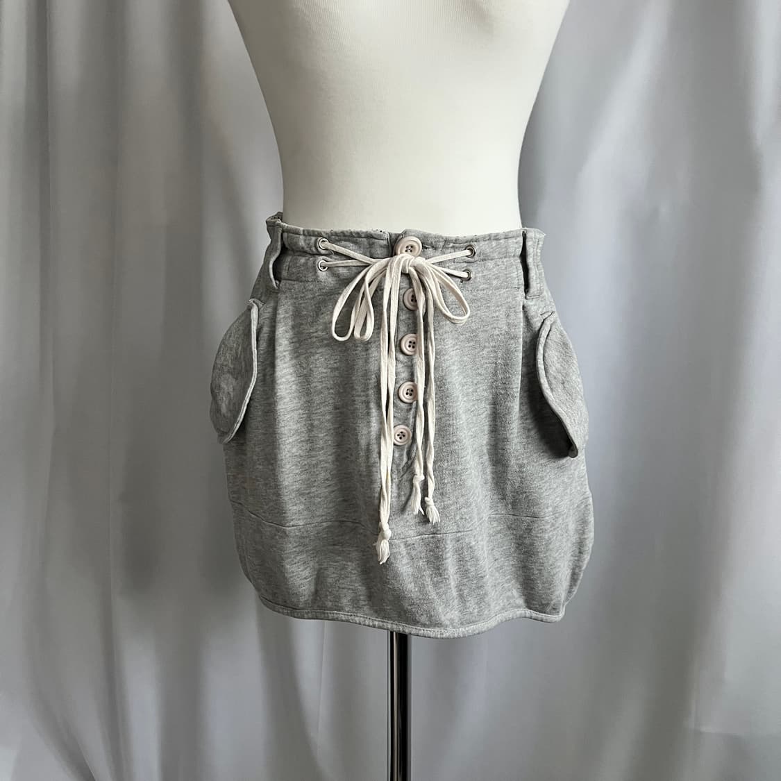 grey button mini skirt 상품이미지1