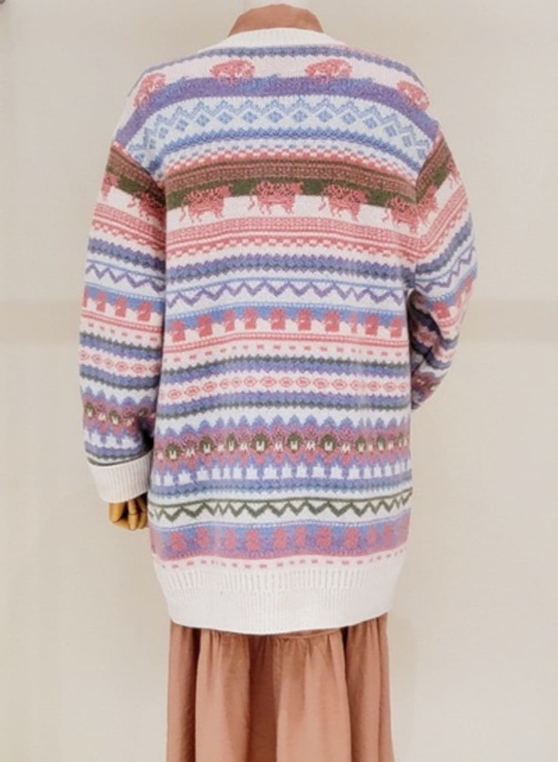 써스데이아일랜드 자카드 롱가디건  상품이미지4