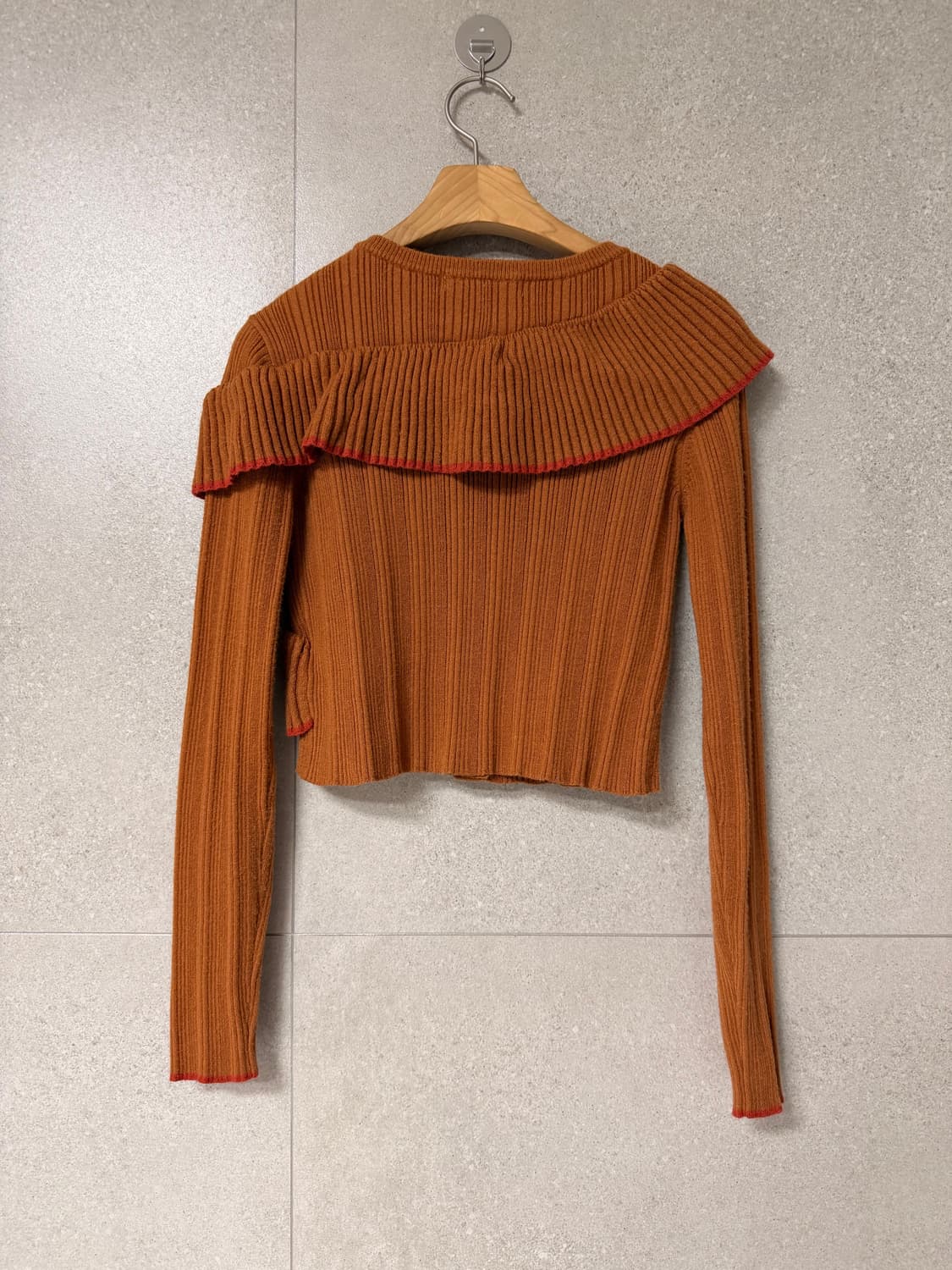 Moussy 크롭 브라운 가디건 골지 프릴 상품이미지3