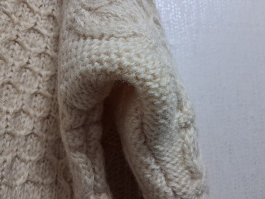 Royal Lion 아이보리 흰둥이 꽈배기스웨트 남성 100 방울이폼폼  상품이미지7