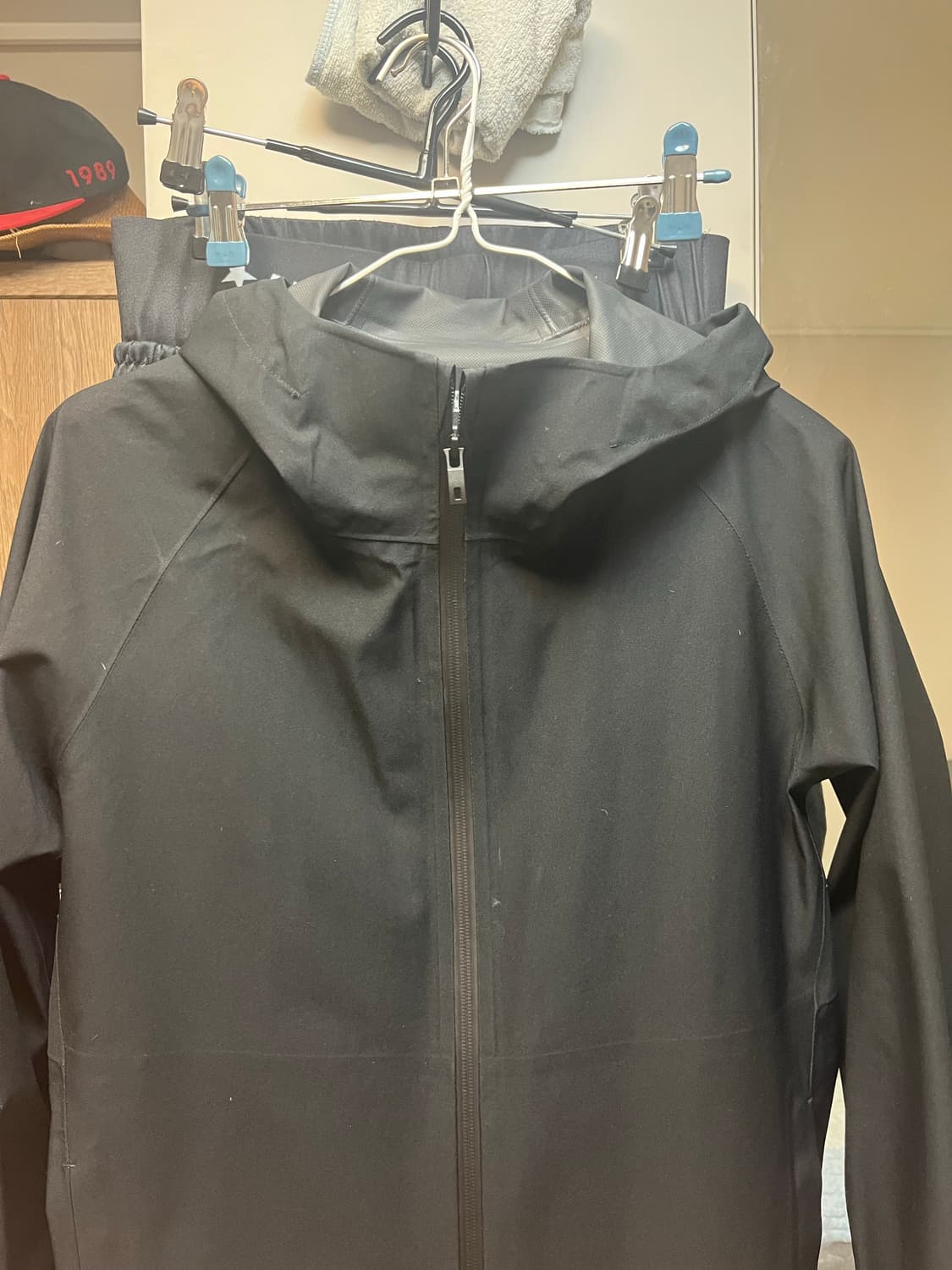 유니클로 바람막이 상품이미지1