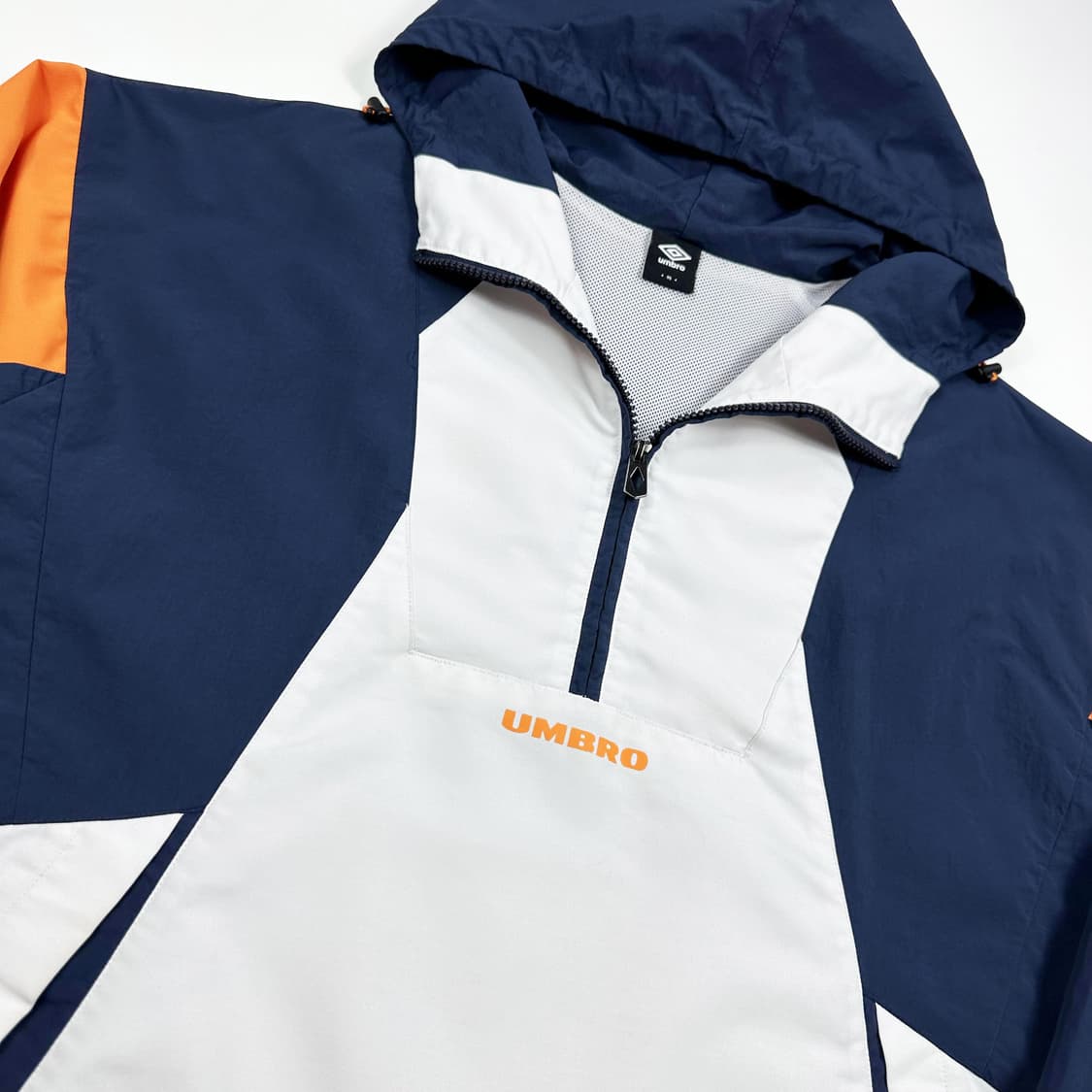 엄브로 다이아로고 반집업 바람막이 웜업 (M) 상품이미지4