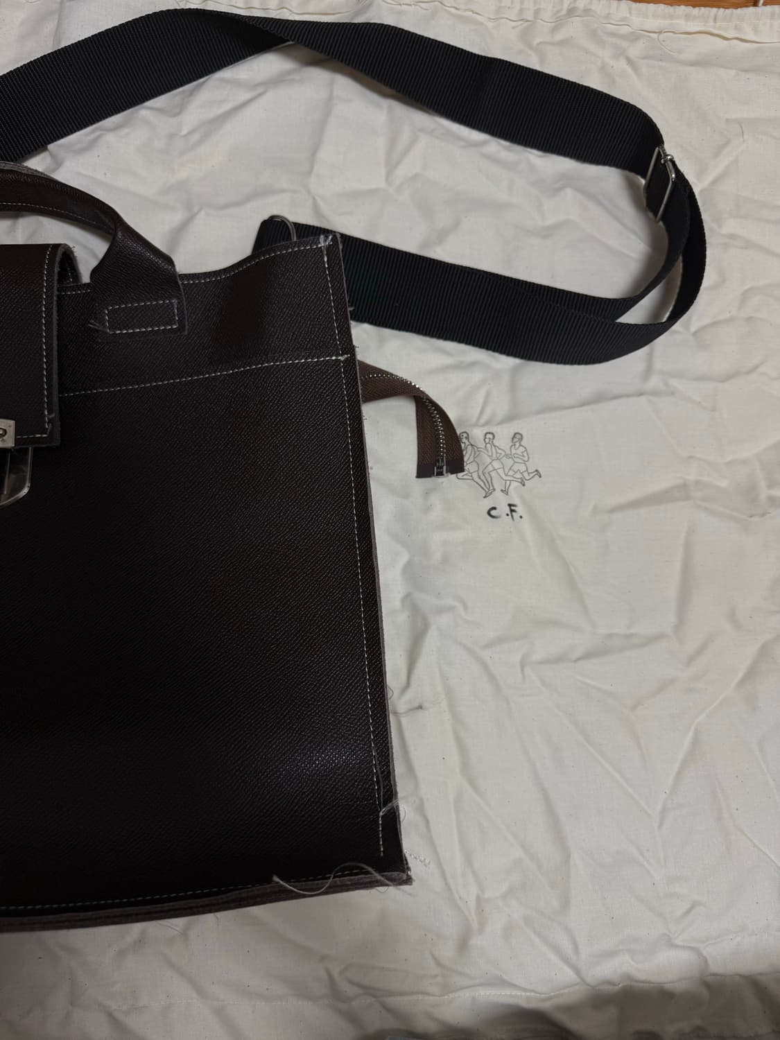 카미엘 포트젠스 랩탑백 팝니다 상품이미지2