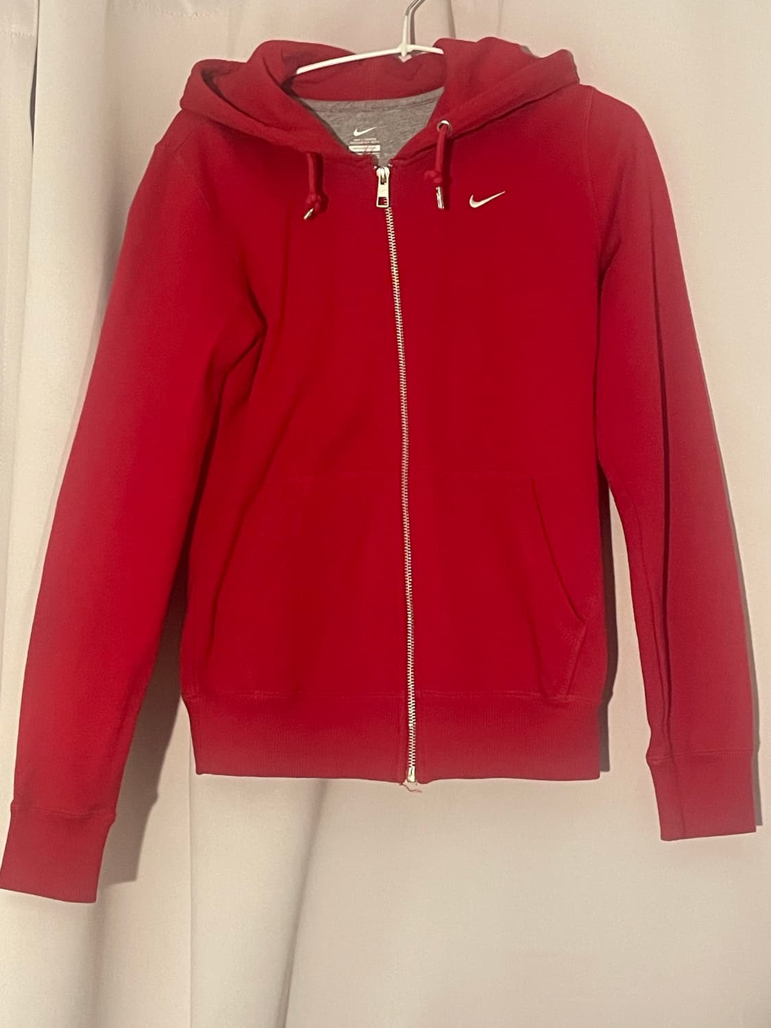 나이키 레드 후드집업 슬림핏 상품이미지1