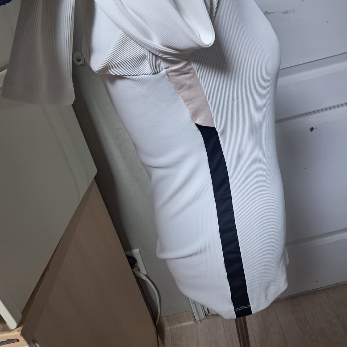 타이틀리스트 정품 여성 골프 반집업 티셔츠 S 상품이미지5