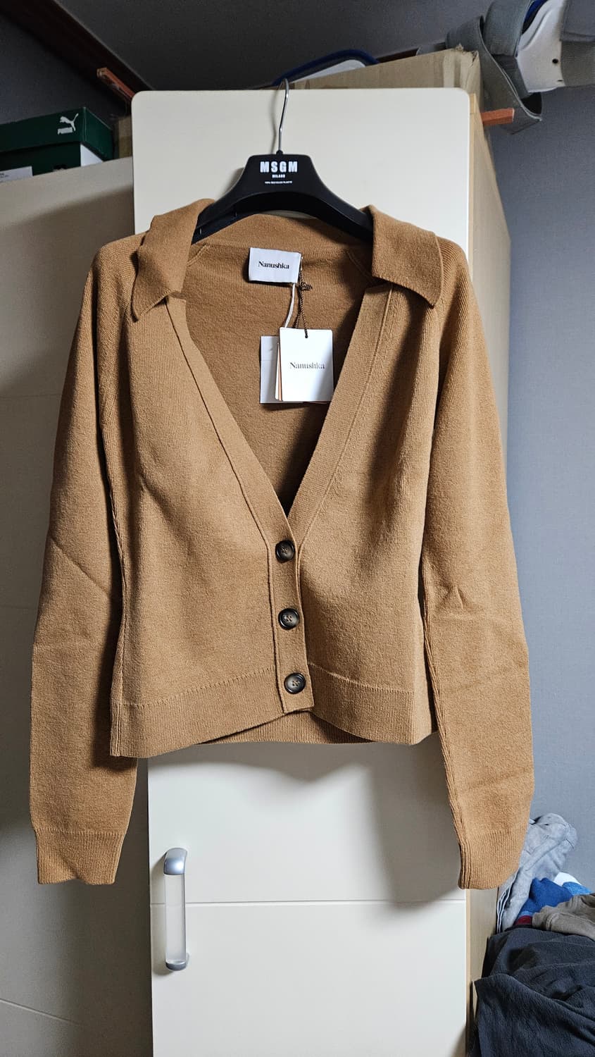 나누슈카 가디건 니트 정품 신품 80만짜리 상품이미지1