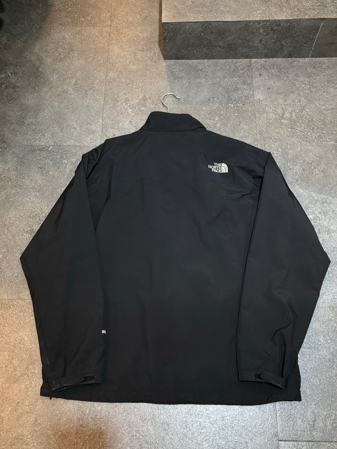 노스페이스 윈드스토퍼 바람막이 블랙 110사이즈 상품이미지3