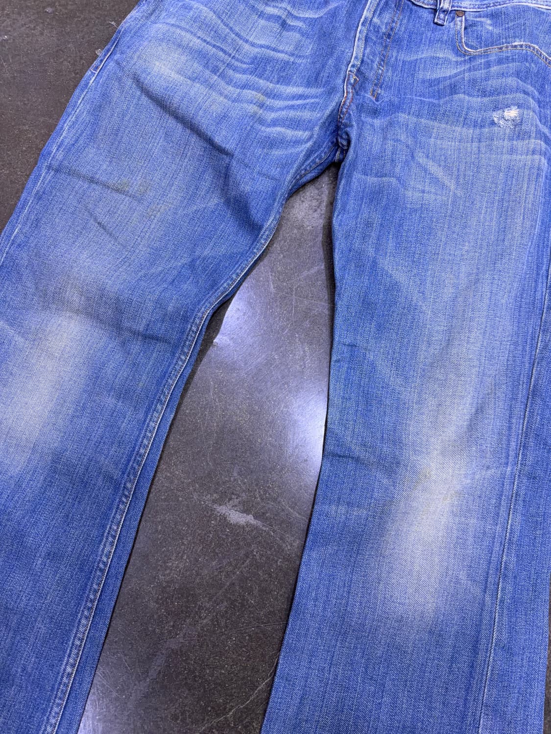 디젤 자탄 빈티지 라인 워싱 부츠컷 플레어핏 데님팬츠 33 상품이미지4