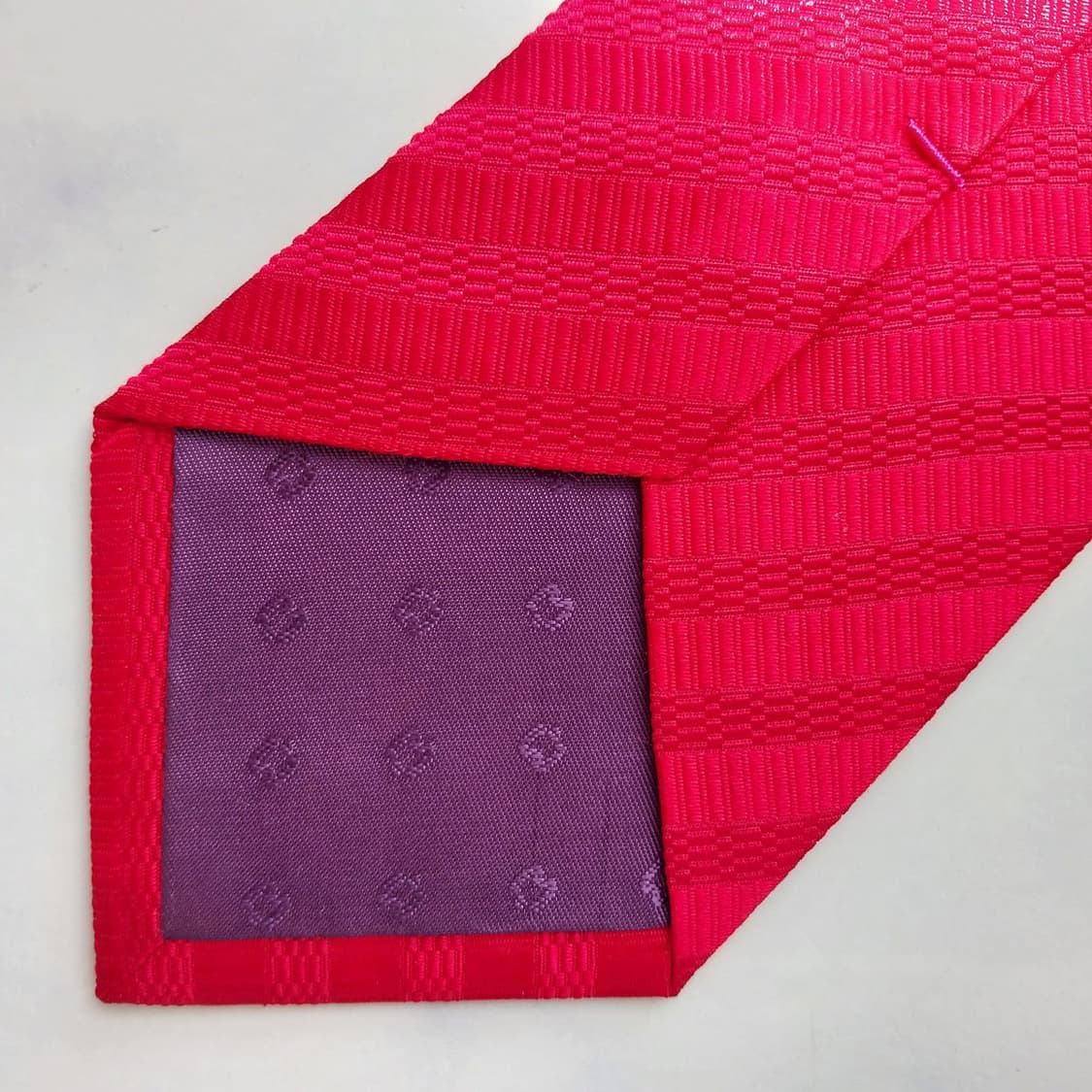 밀라숀 실크 레드 패턴 넥타이 8.3cm A+등급 K2341
 상품이미지8