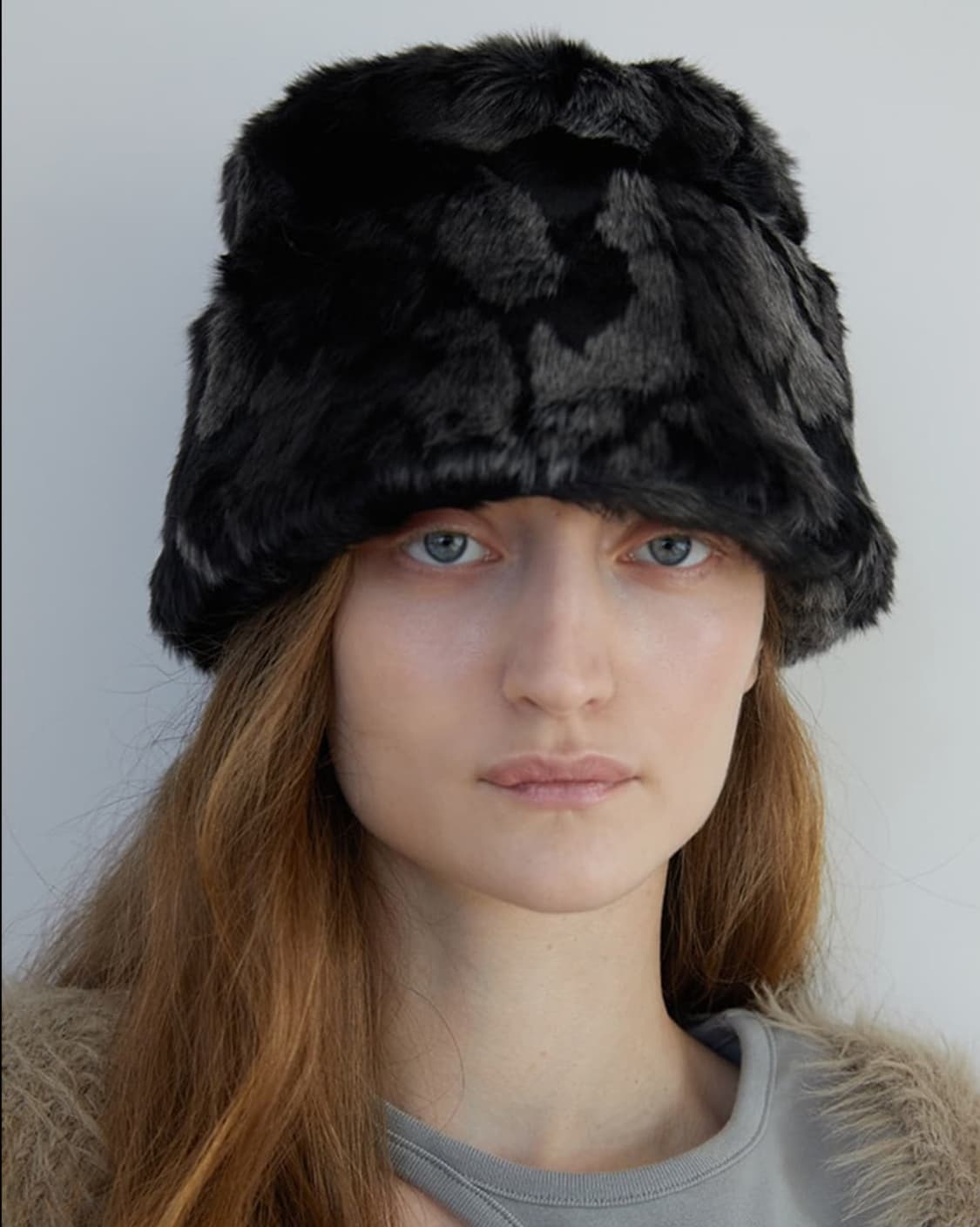 어썸니즈 퍼모자 상품이미지1