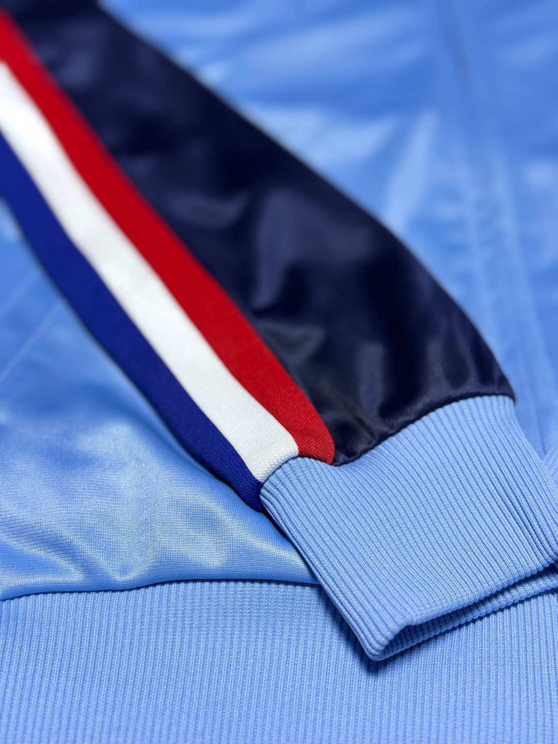 오아시스 공식 리브포에버 30주년 일본 한정 트랙탑 상품이미지5