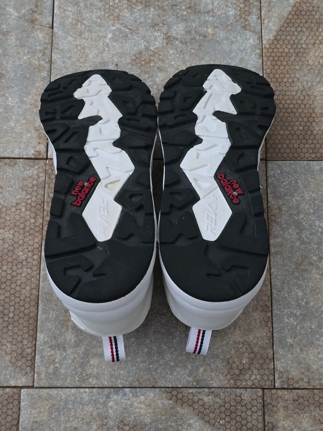 (225)뉴발란스 580 화이트  상품이미지9