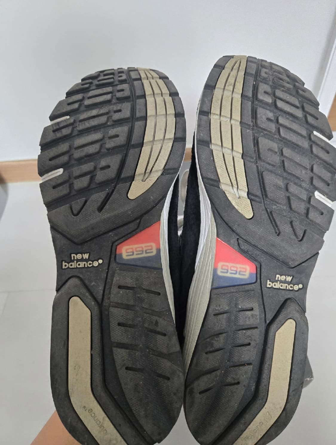 뉴발란스 992 블랙 상품이미지6
