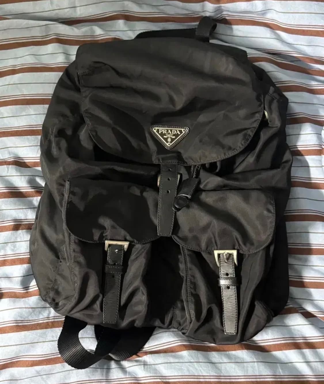 정품 프라다 백팩 미디움 사이즈 상품이미지1