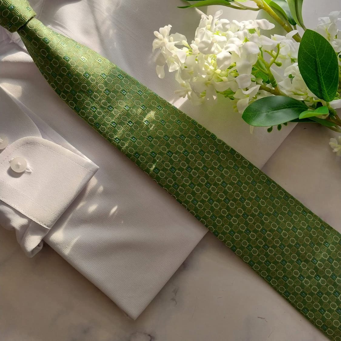 페라가모 실크 그린 간치니 패턴 넥타이 8.7cm A+등급 K1699
 상품이미지7