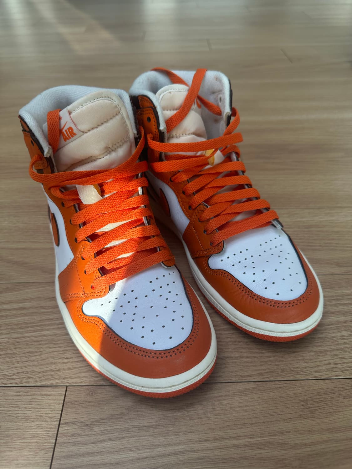 여성용 조던1 팝니다. 235사이즈입니다. 상품이미지2