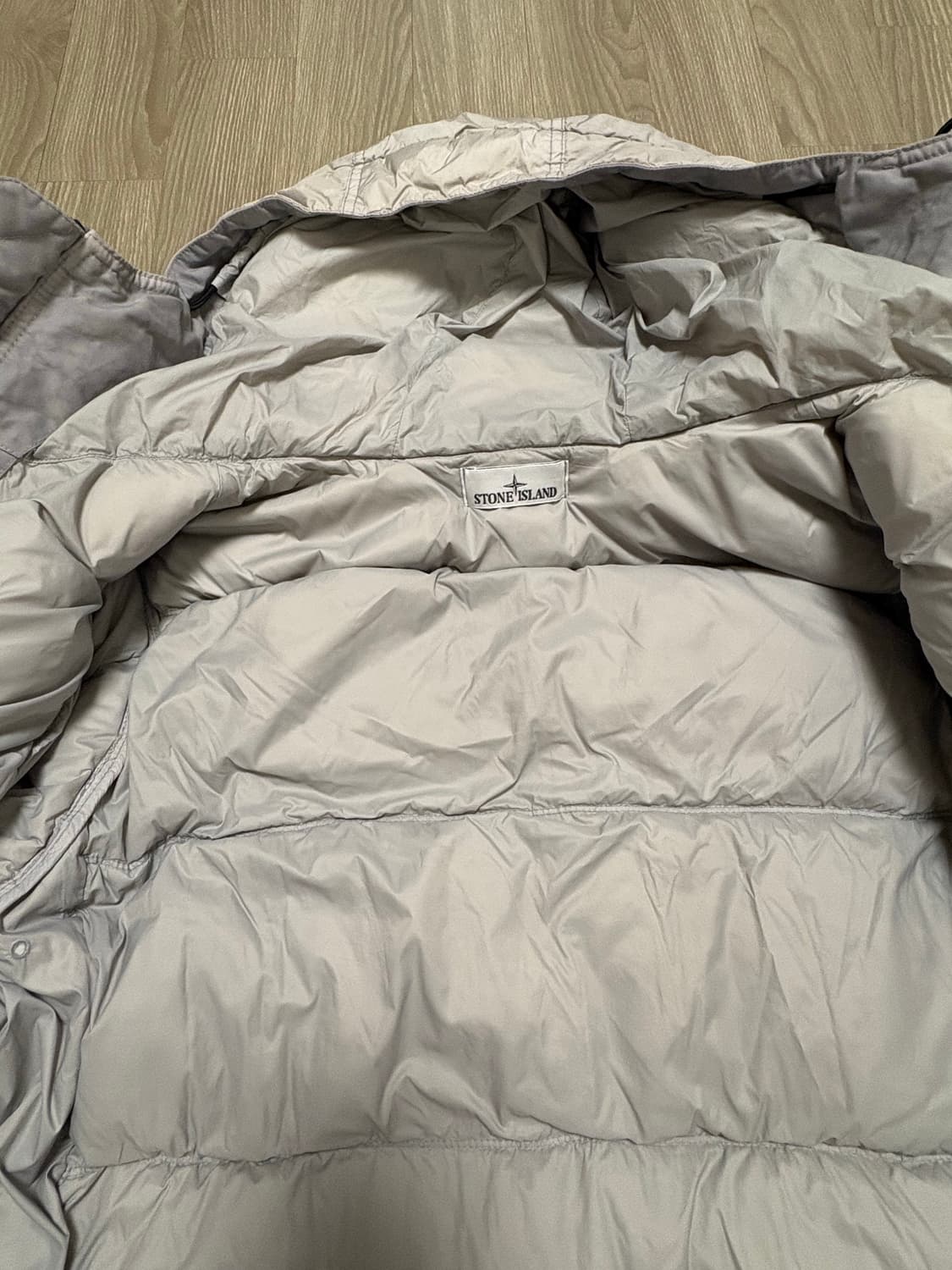 스톤아일랜드 크링클랩스 후드패딩 24FW (M) 상품이미지7