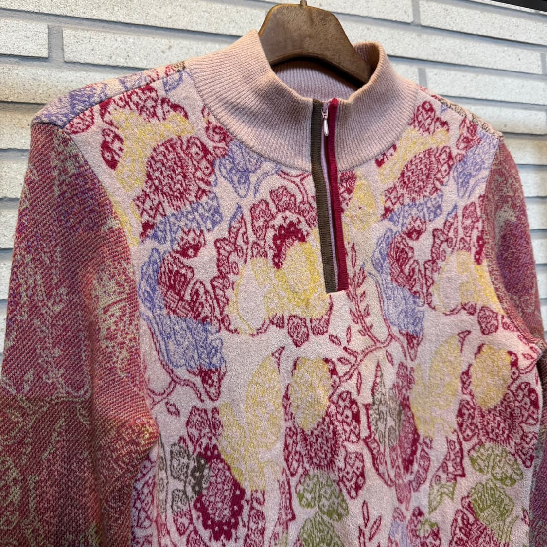 겐조 플로럴 하프집업 니트 자카드 패턴 밑단 절개 디테일 멀티컬러 상품이미지4