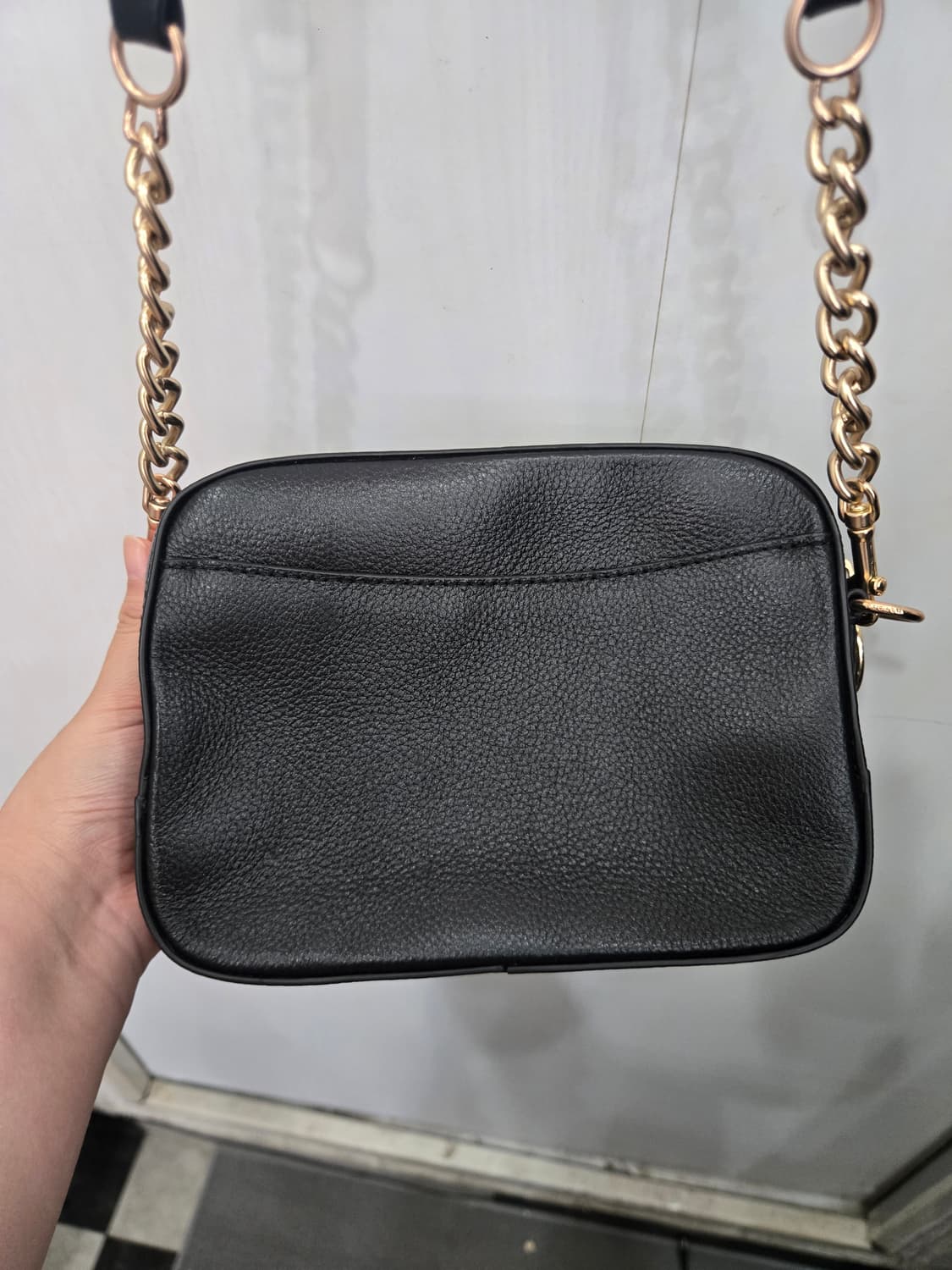 COACH 코치 크로스백! 깔끔하고 예쁜 디자인~ 블랙색상!~ 상품이미지4