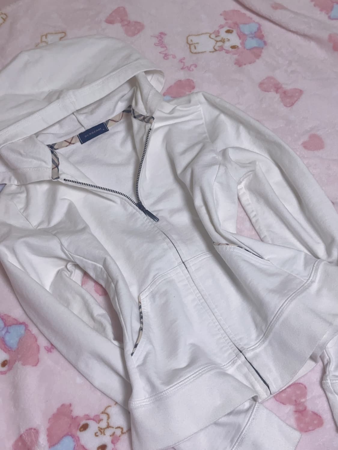 버버리 딱붙핏 슬림핏 후드집업 화이트 히메갸루 오네갸루 이코 솜 블루라벨 상품이미지2