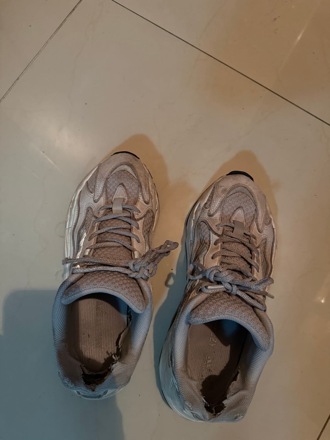 이지부스트 700 스태틱 270 상품이미지2