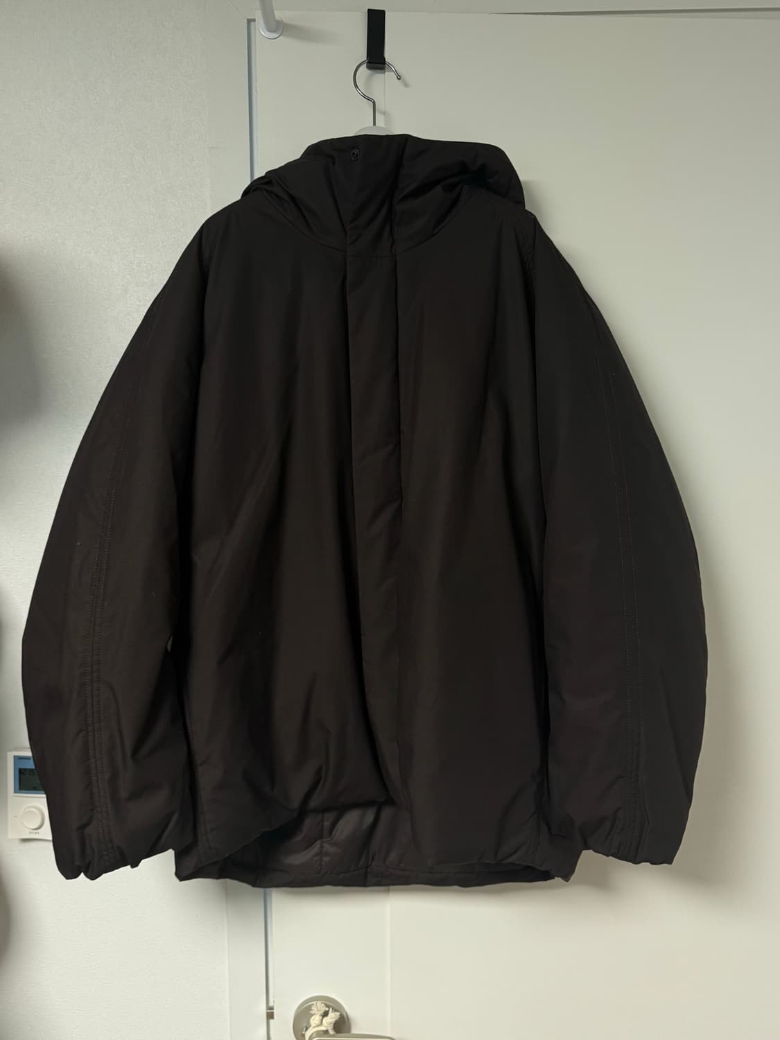 유니클로u 퍼프테크 볼륨파카 다크브라운 xl 상품이미지1