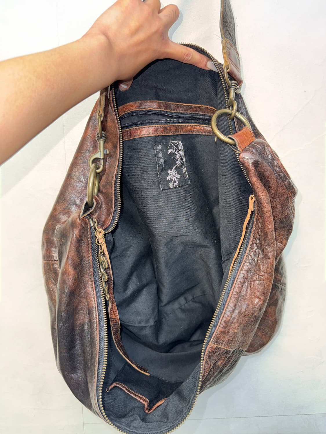 TANKUS brown tie dye lamb skin cross bag 상품이미지5