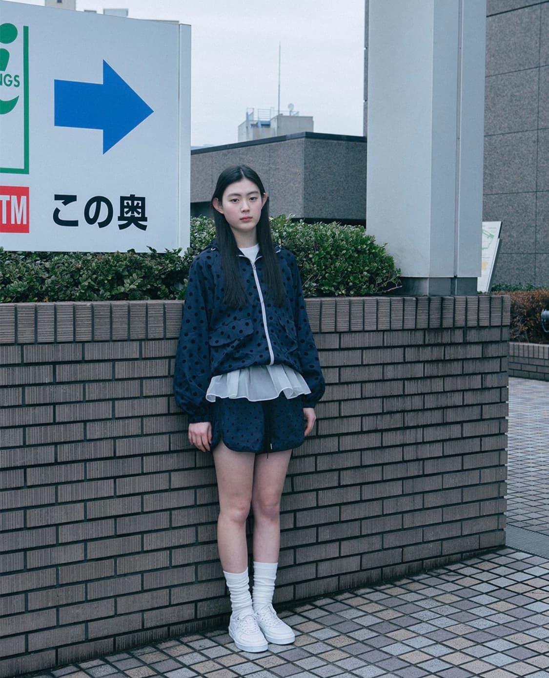 오헤시오 도트 프릴 후드 후디드 윈드 브레이커 점퍼 네이비 바람막이  상품이미지2