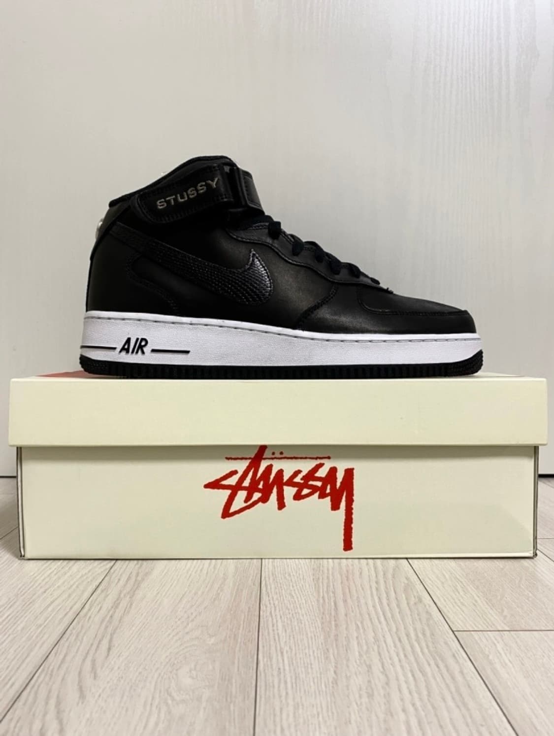 STUSSY X NIKE AIR FORCE 1 MID SP BLACK 상품이미지3
