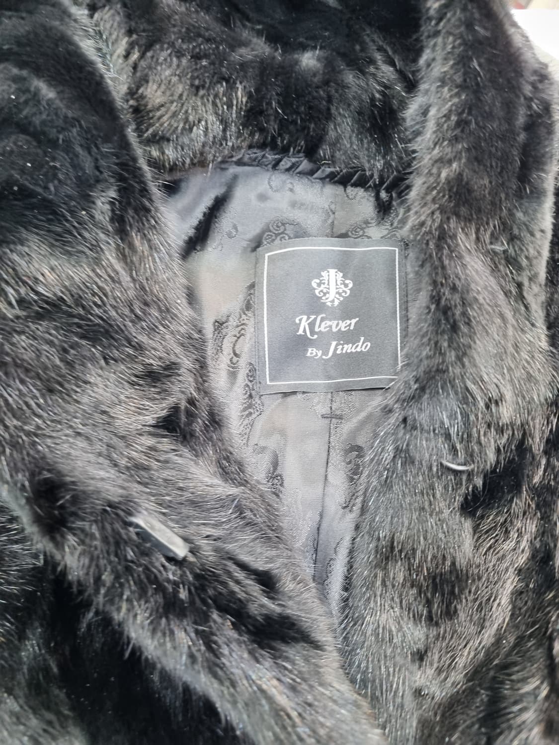 진도 끌레베 블랙 밍크 롱코트 상품이미지4