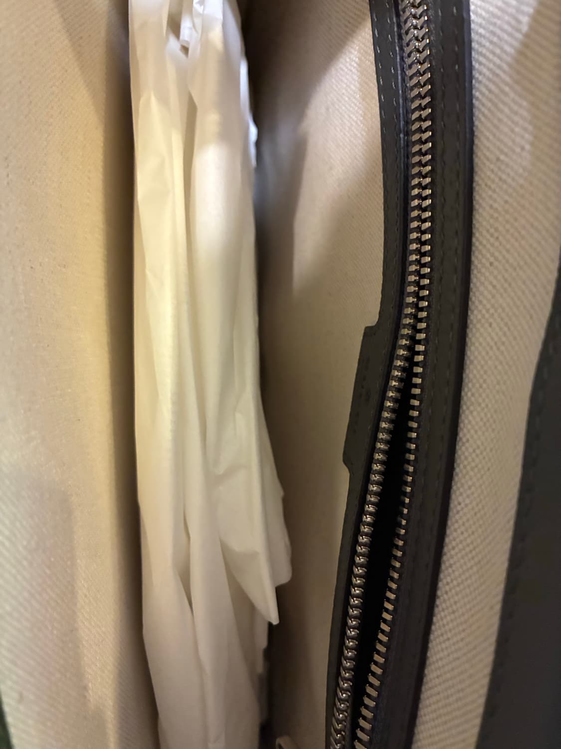 구찌 GG 오피디아 포트폴리오 케이스 그레이 블랙 (새상품) 상품이미지7