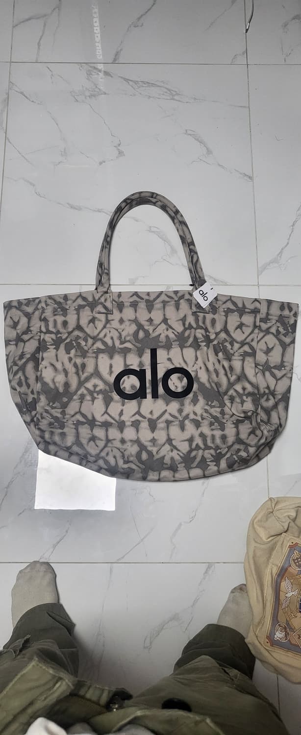 알로 요가 아이코닉 쇼퍼 토트 백 그레이 타이다이 상품이미지1