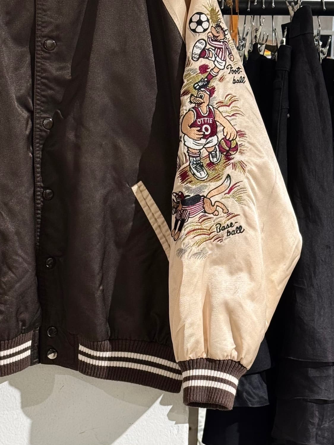 캡틴 산타 브라운 스포츠 자수 스카쟌 자켓 상품이미지5