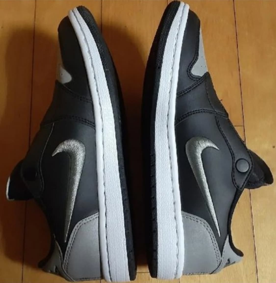 나이키 조던 1레트로 로우 레더 슬립온 상품이미지6