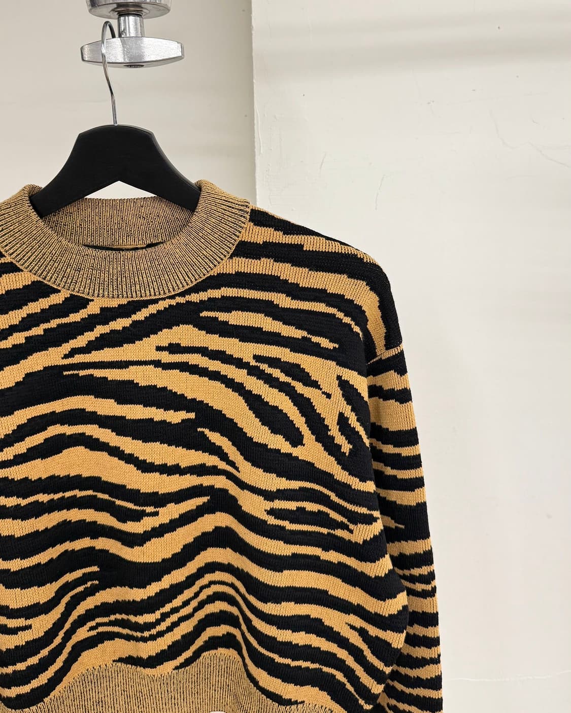 프로엔자 슐러 브라운 타이거 크롭 니트 상품이미지4