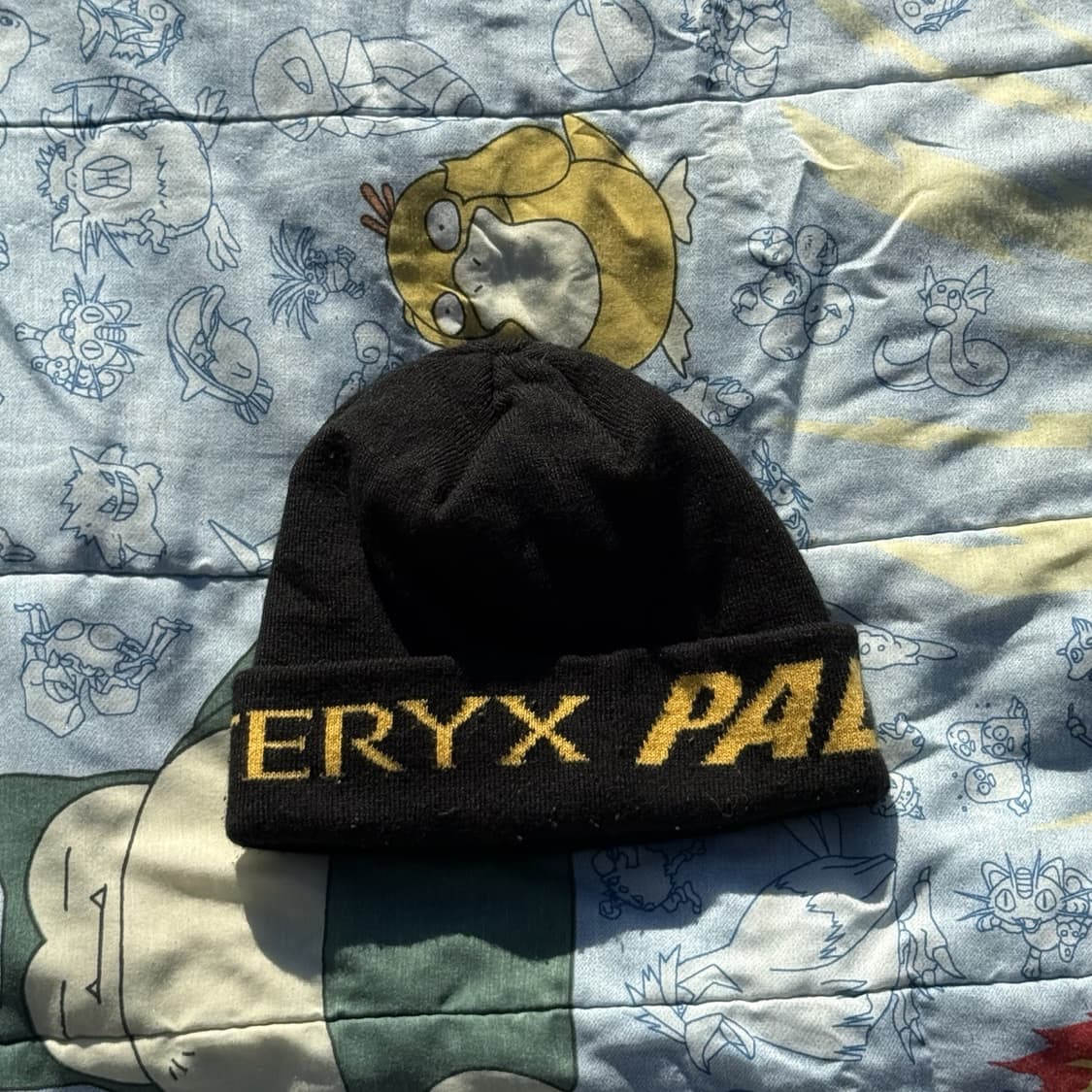 팔라스 x 아크테릭스 로고 니트 비니 블랙/옐로우 상품이미지2