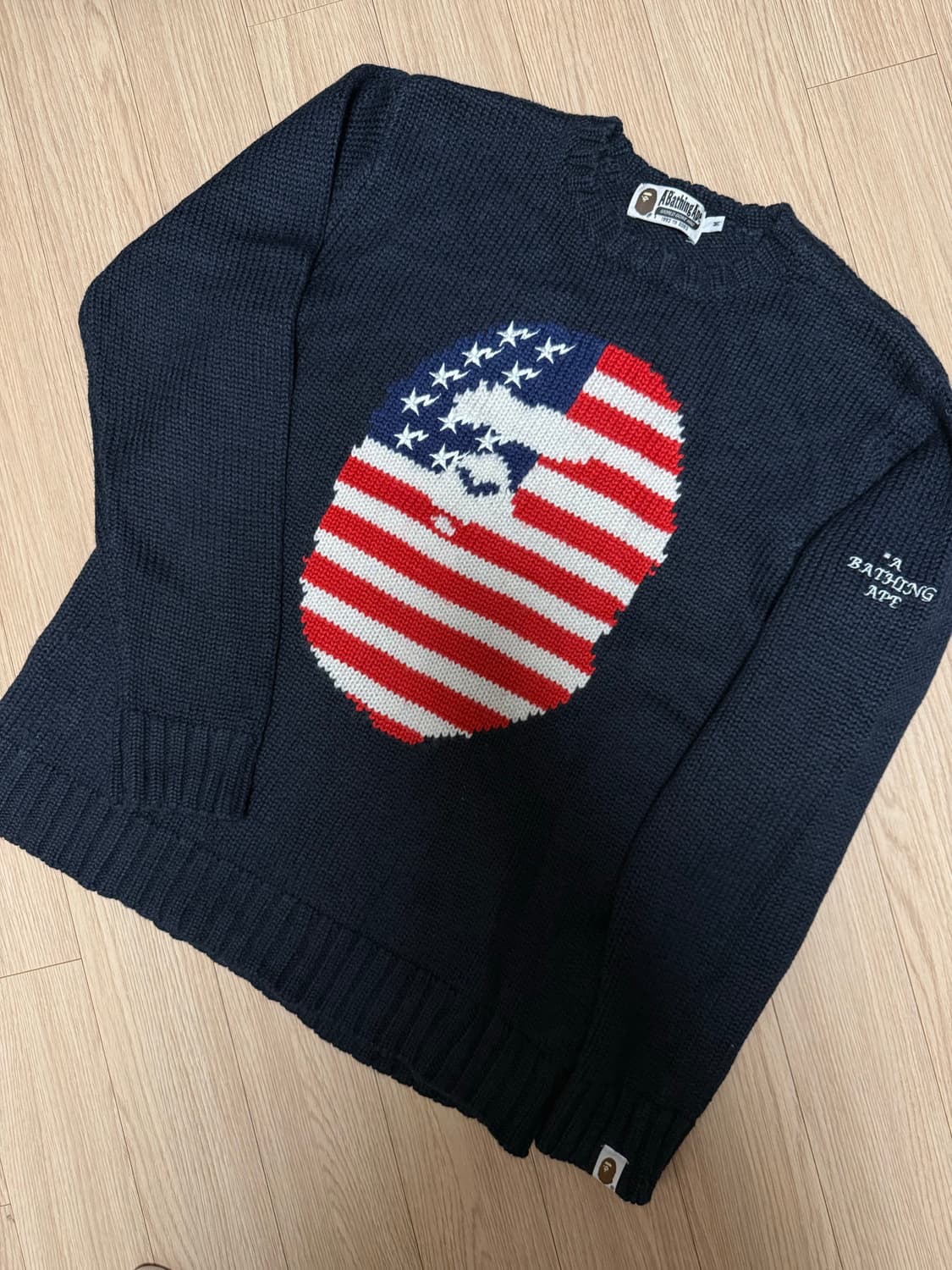 베이프 성조기 빅사루 니트 상품이미지1