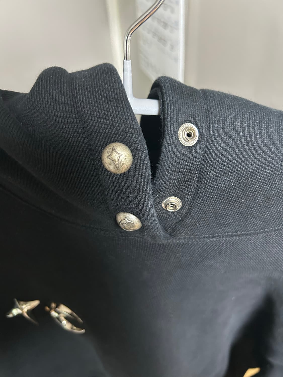 떠그클럽 엠블럼 후드티 상품이미지3