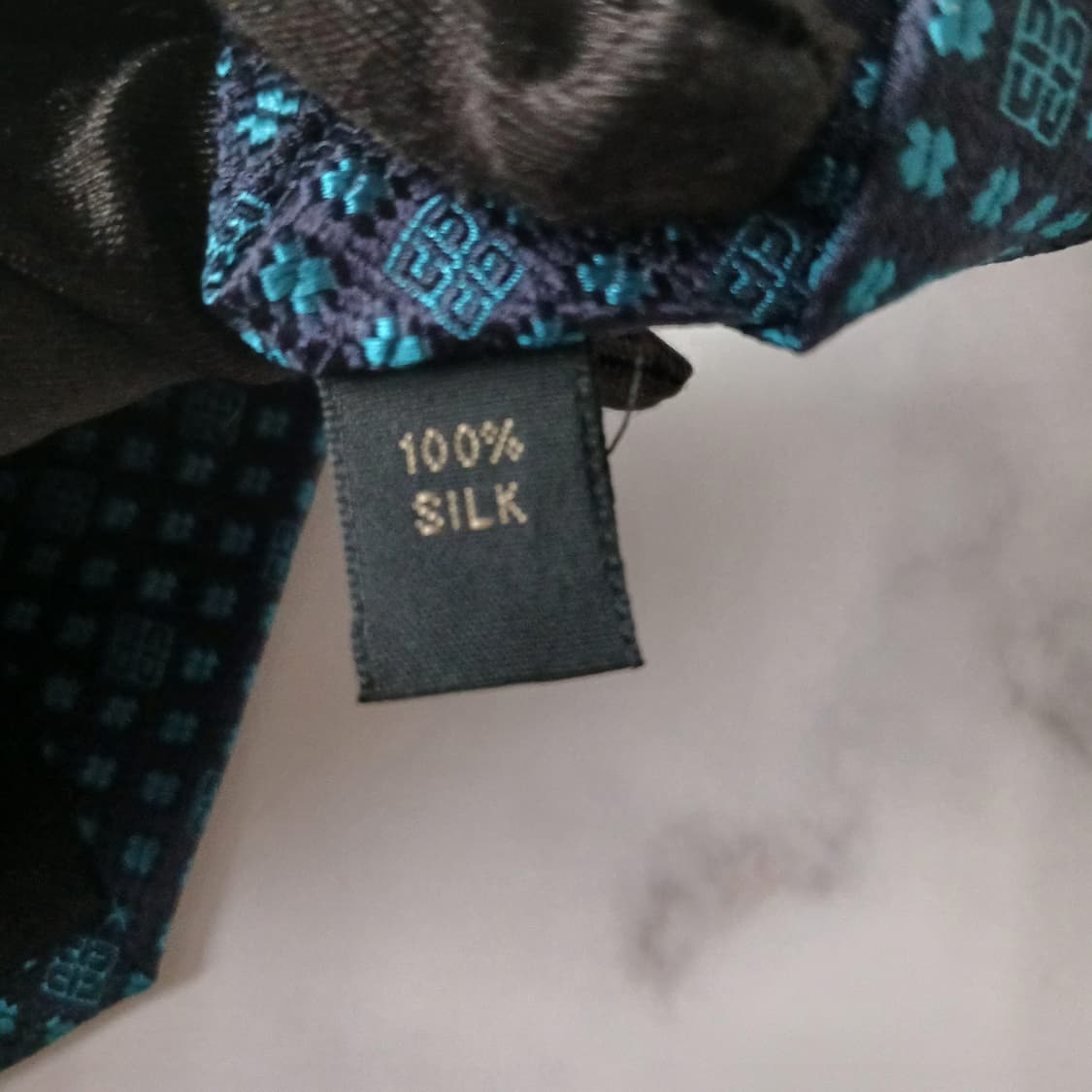 닥스 실크 블루 로고 자카드 슬림 넥타이 7.7cm 새상품 A19131
 상품이미지9