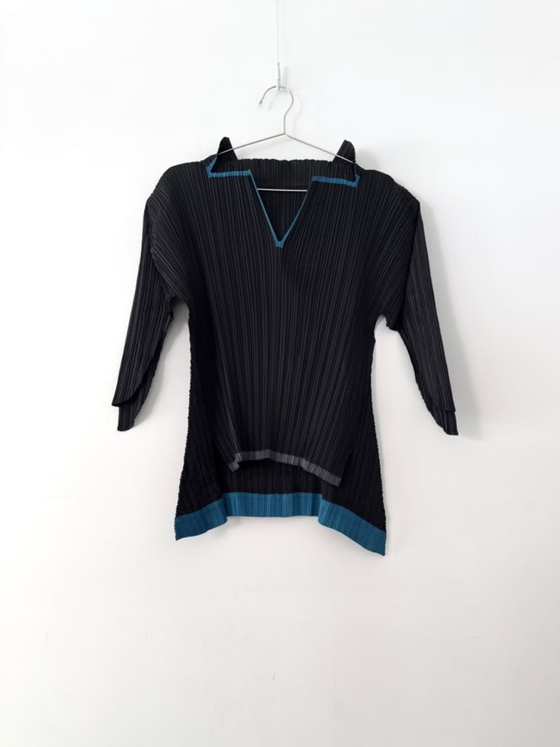 PLEATS MODE ET Asymmetric cut pleats top 상품이미지1