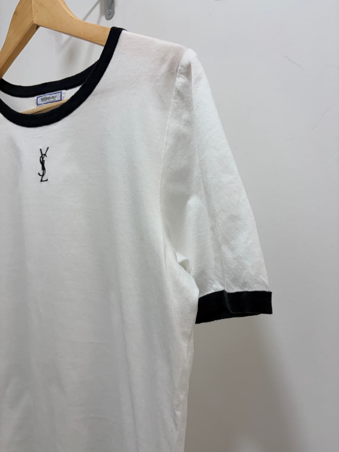 YVES SAINT LAURENT 입생로랑 로고 자수 링거티 반팔 티셔츠 상품이미지6