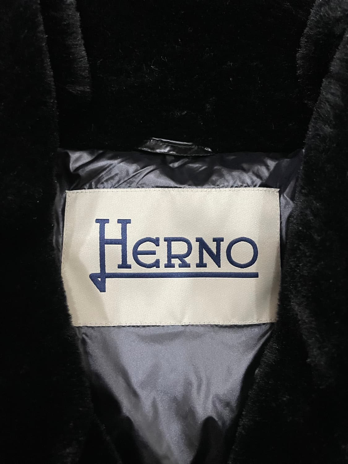 에르노 HERNO 퍼 카라 패딩 블랙 42 상품이미지4