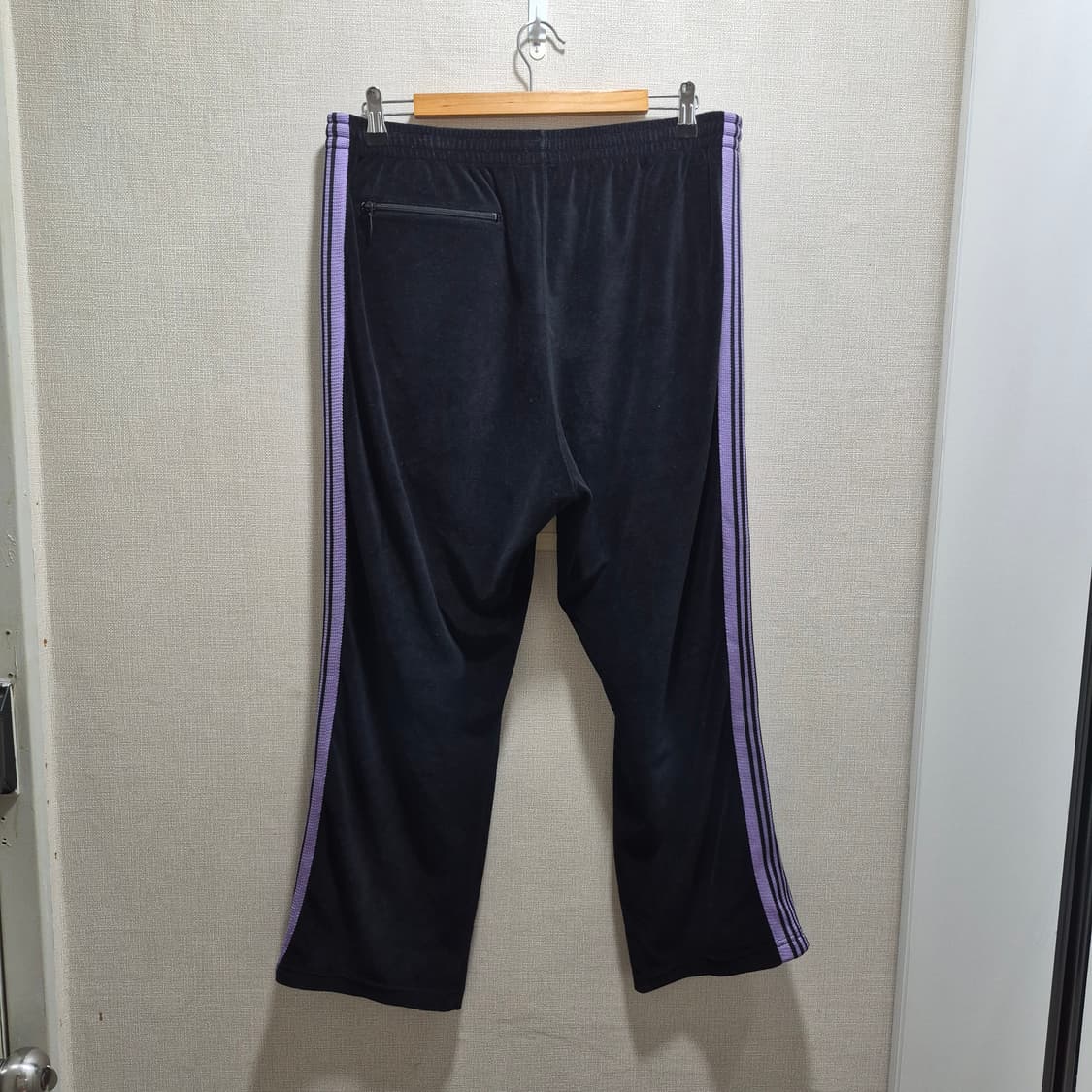 (L) 니들스 벨루어 내로우 트랙팬츠 블랙 퍼플 kp227 상품이미지5
