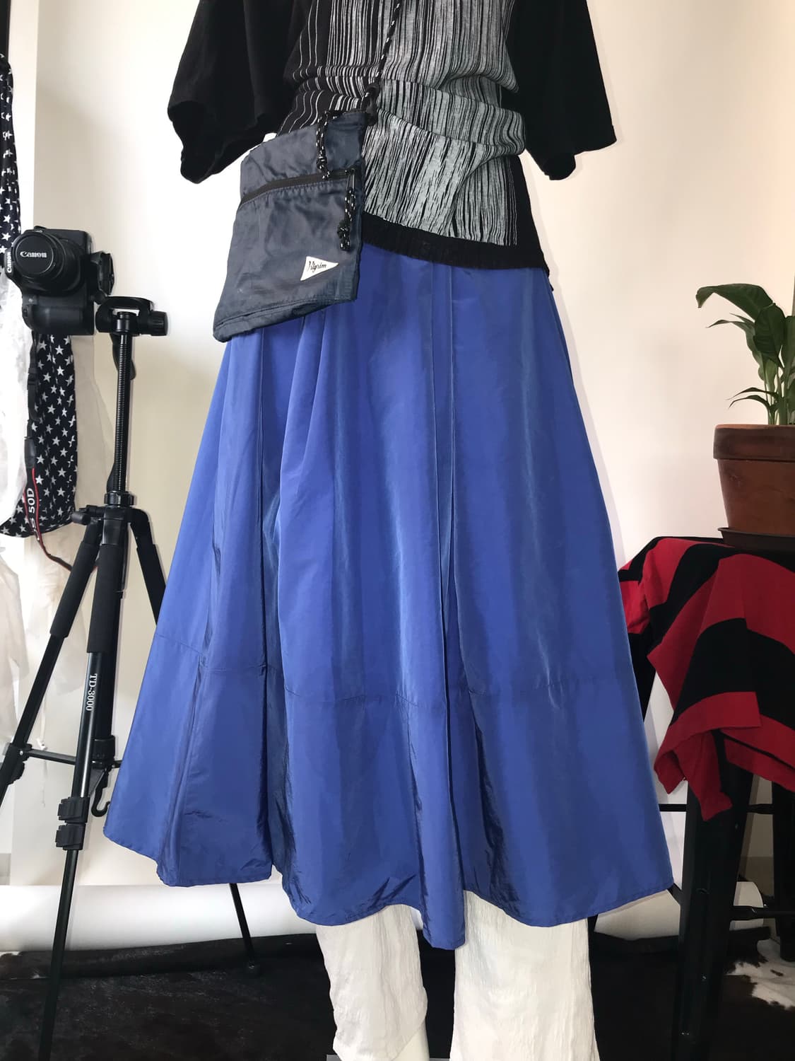 ONE DAY, SUDDENLY Blue Nylon Pleats Skir 상품이미지1