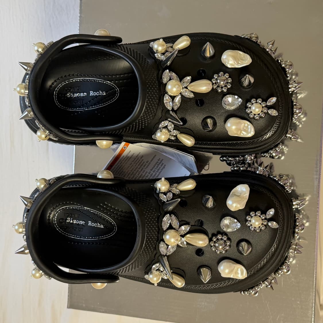 (W) 크록스 x 시몬로샤 스톰프 클로그 블랙  상품이미지4