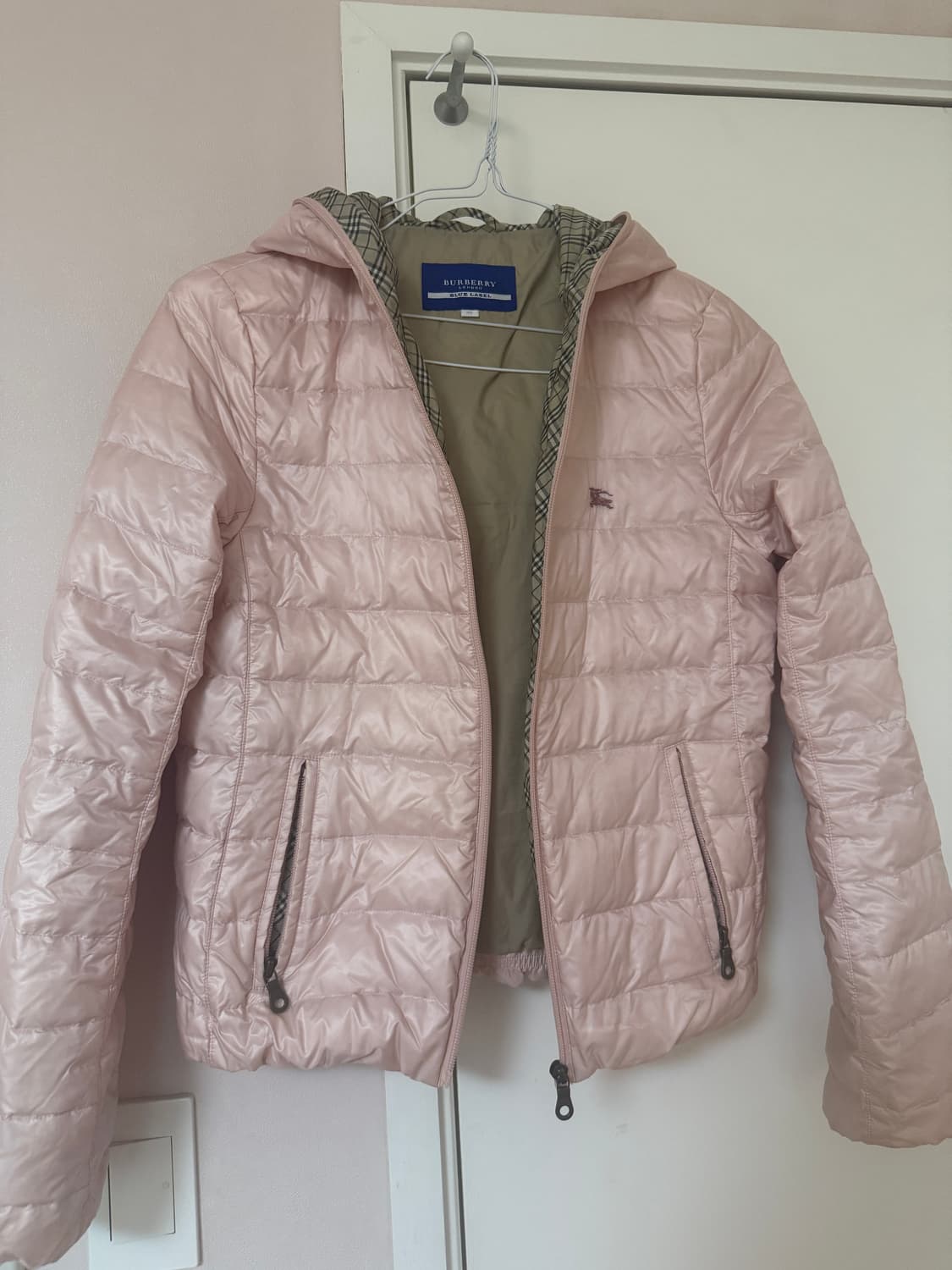 stc 진리 오월 빈티지 버버리 블루라벨 핑크 경량패딩 상품이미지2