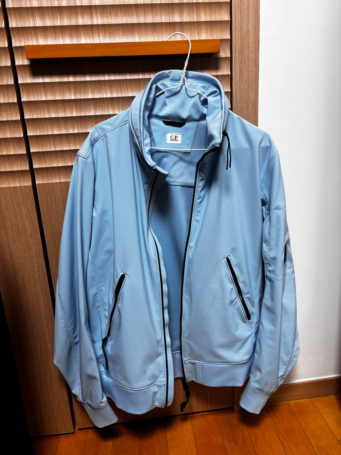 Cp컴퍼니 바람막이 하늘계 상품이미지1
