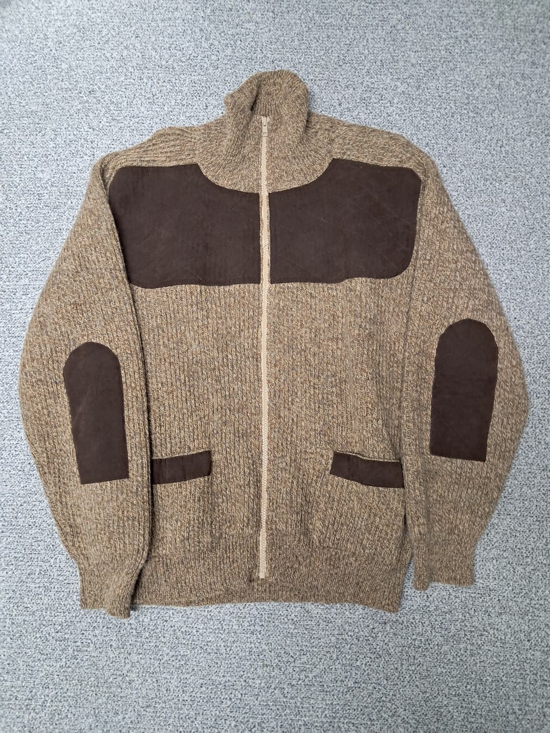 할리오브 스코트랜드 니트집업 상품이미지1