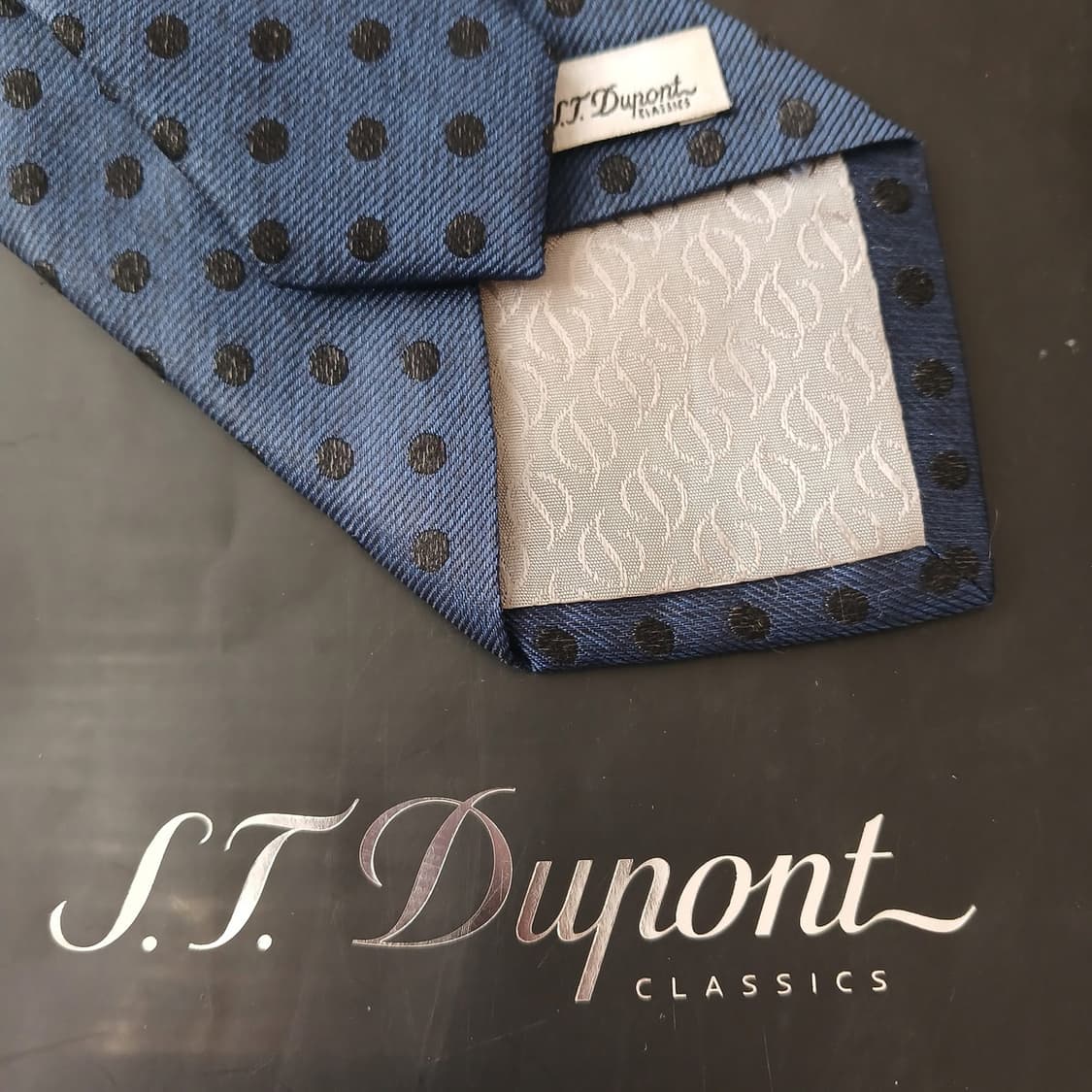 에스 티 듀퐁 실크 혼방 네이비 도트 넥타이 8cm A등급 A19434
 상품이미지8