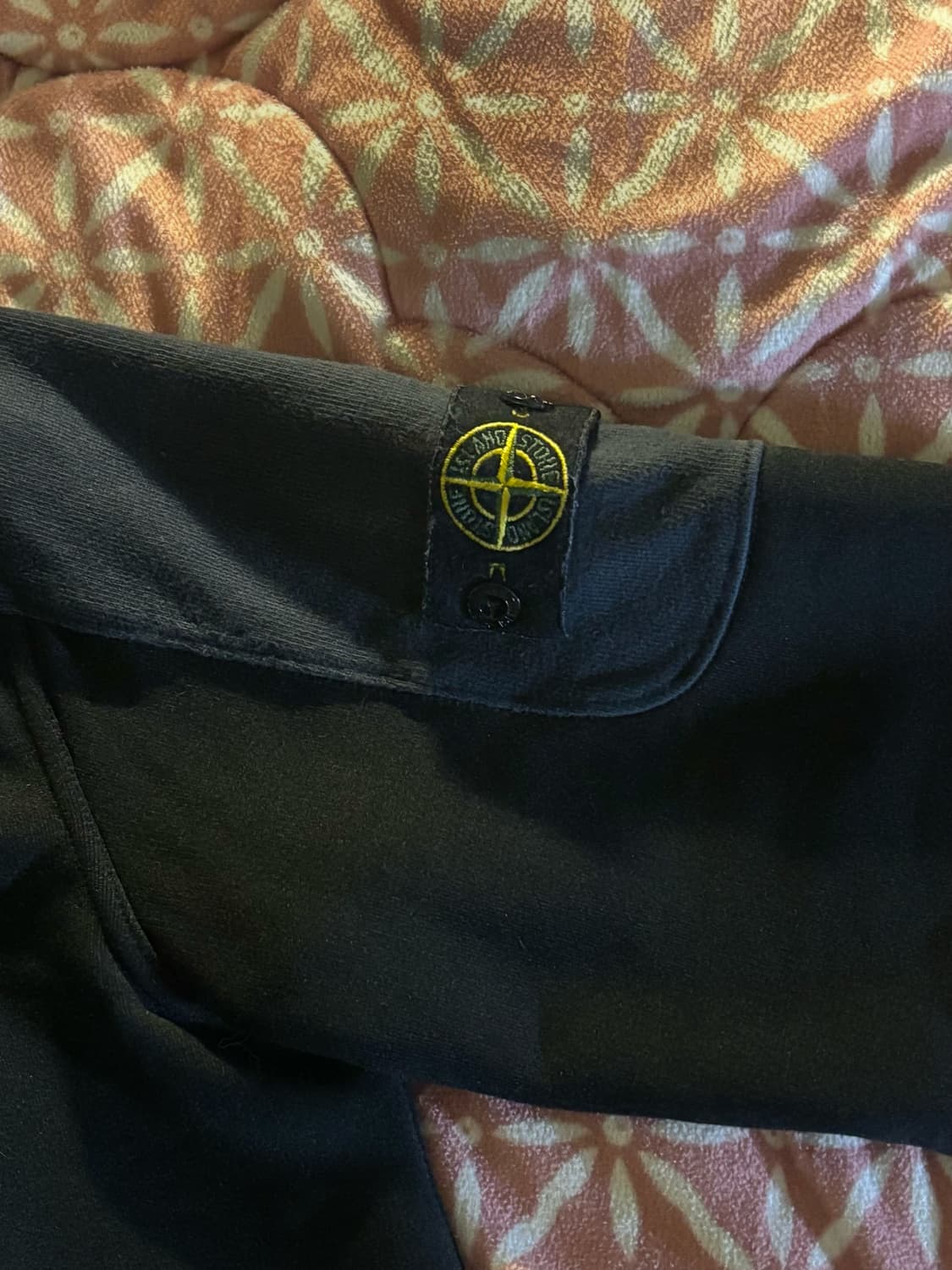 스톤아일랜드 어깨패치 맨투맨 상품이미지2